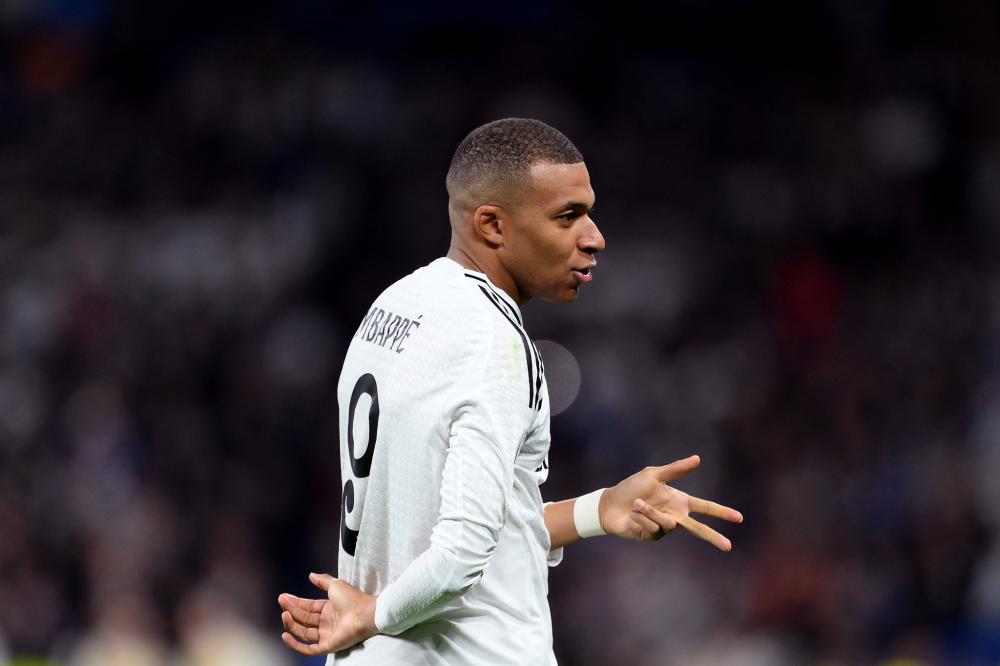 以其卓越的 以其卓越的